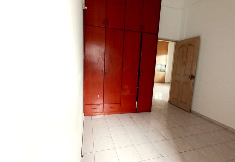 FOR SALE: Renovated 2-Storey Home with Expansive Compound @ Taman Desa Wangsa, Batu Maung,Bayan Lepas,Penang.