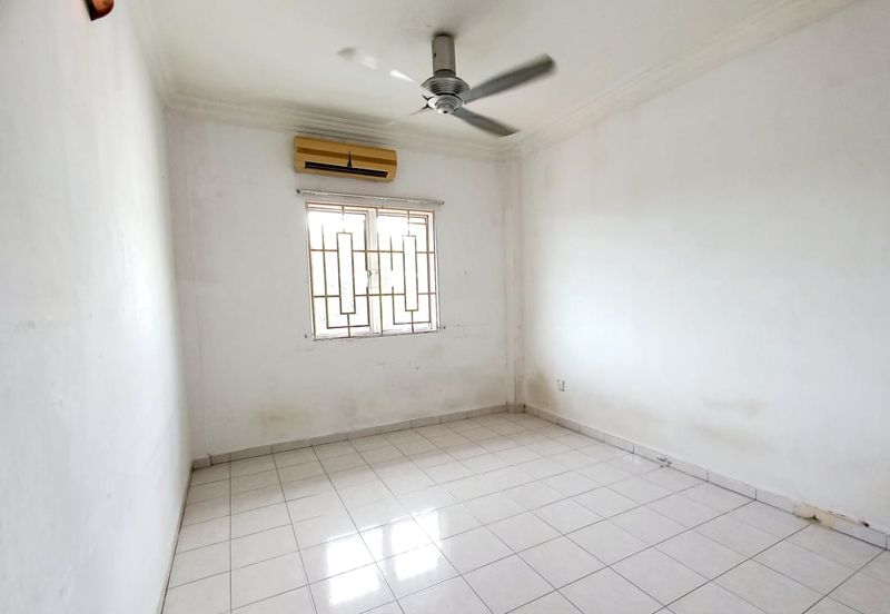 FOR SALE: Renovated 2-Storey Home with Expansive Compound @ Taman Desa Wangsa, Batu Maung,Bayan Lepas,Penang.