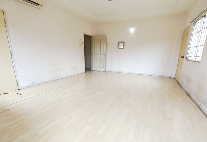 FOR SALE: Renovated 2-Storey Home with Expansive Compound @ Taman Desa Wangsa, Batu Maung,Bayan Lepas,Penang.