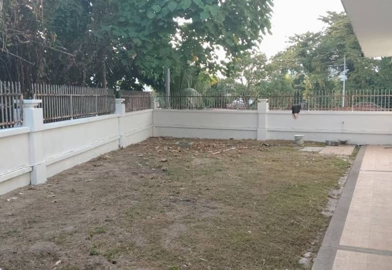 FOR SALE: Renovated 2-Storey Home with Expansive Compound @ Taman Desa Wangsa, Batu Maung,Bayan Lepas,Penang.