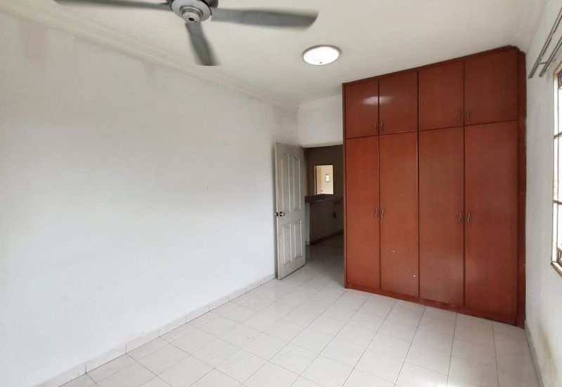 FOR SALE: Renovated 2-Storey Home with Expansive Compound @ Taman Desa Wangsa, Batu Maung,Bayan Lepas,Penang.