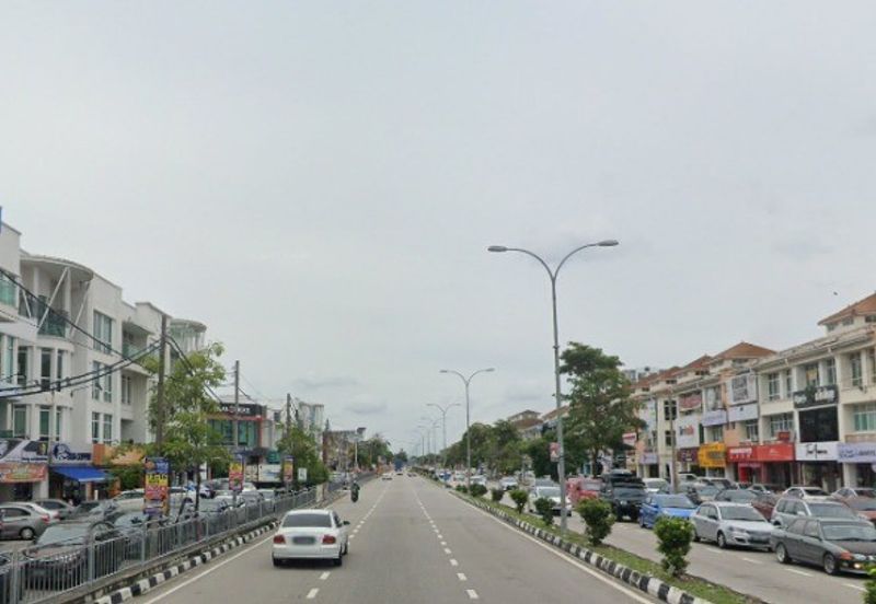 ROI 5% 4 Storey Shop Facing Frontage of Jalan Raja Uda, Butterworth, Penang. (Good ROI)