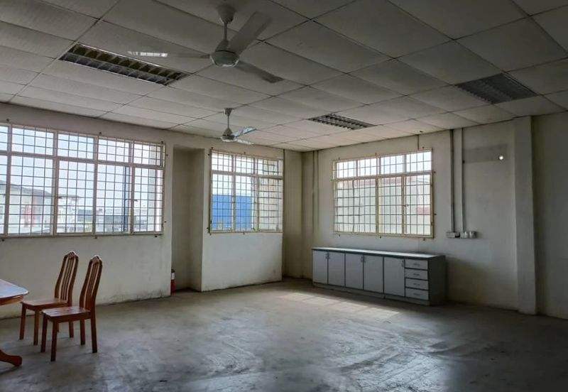 Semi-Detached Factory For Sale in Bukit Minyak, Permatang Tinggi
