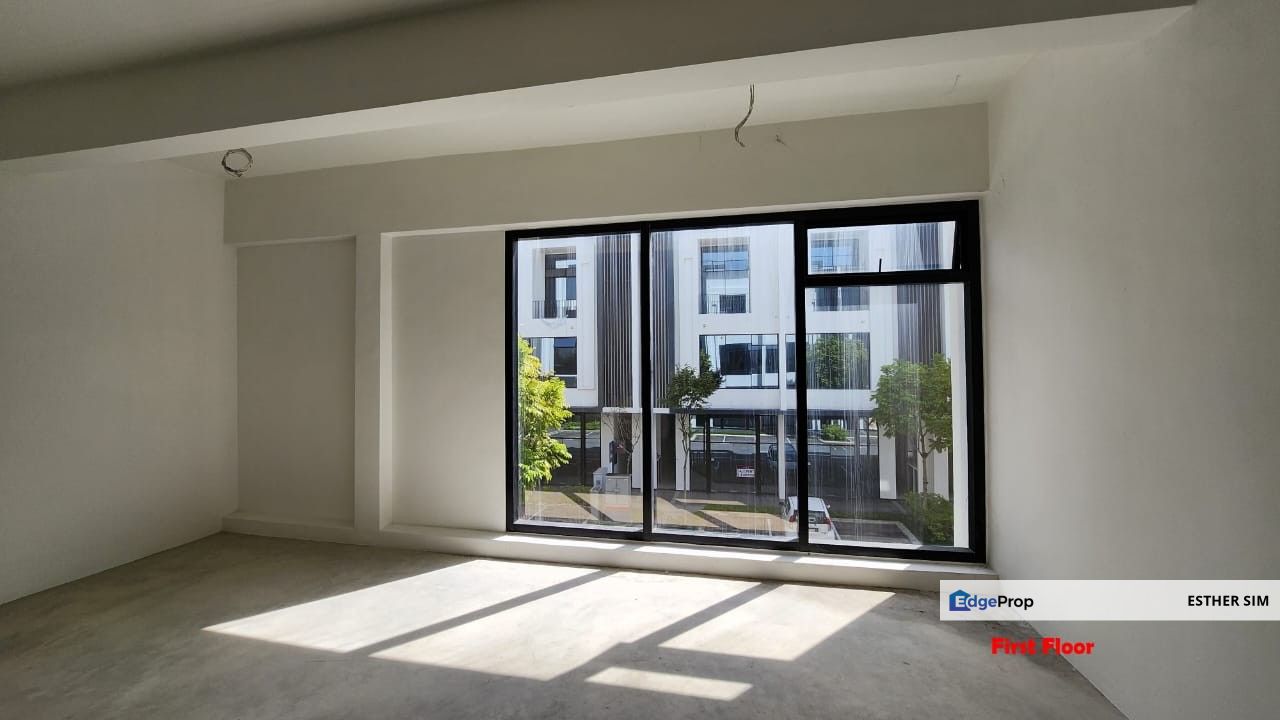 Vervea Commercial 3 Storey Shop At Batu Kawan, near IKEA, Design Village, KDU University, Columbia Medical Hospital etc., Penang, Simpang Ampat