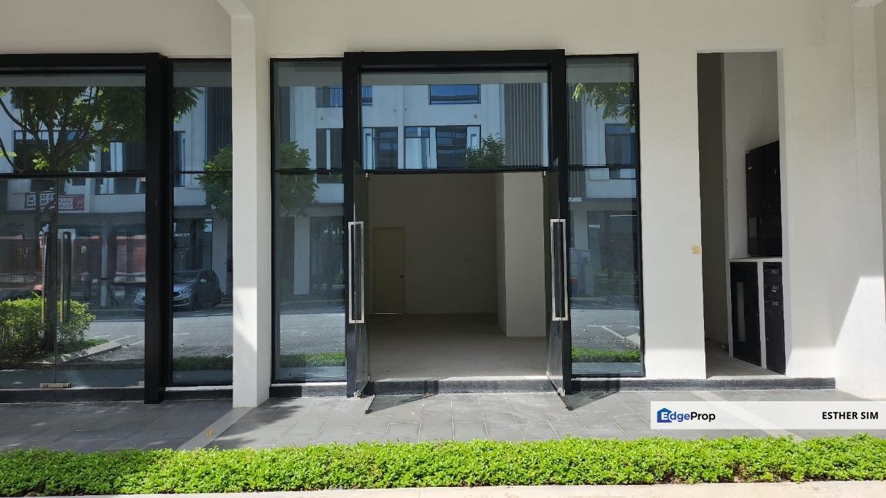 Vervea Commercial 3 Storey Shop At Batu Kawan, near IKEA, Design Village, KDU University, Columbia Medical Hospital etc., Penang, Simpang Ampat