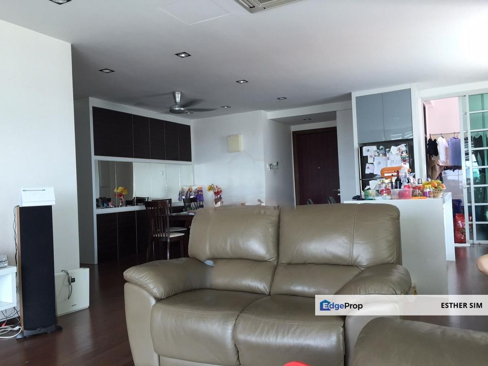 High ROI Opportunity! Fully Renovated Corner Unit @ The Brezza, Tanjung Tokong , near Strait Quay , Lotus's and International School, Penang, Tanjung Tokong