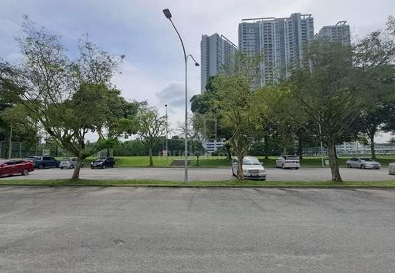 Townhouse and Land Located in Kepong, Near one of FRIM's Entrances