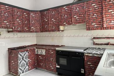 Setiawangsa End Lot Double Storey Terrace House For Sales  RM 1,500,000