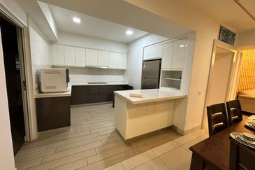 Royalle Condominium @ North Kiara