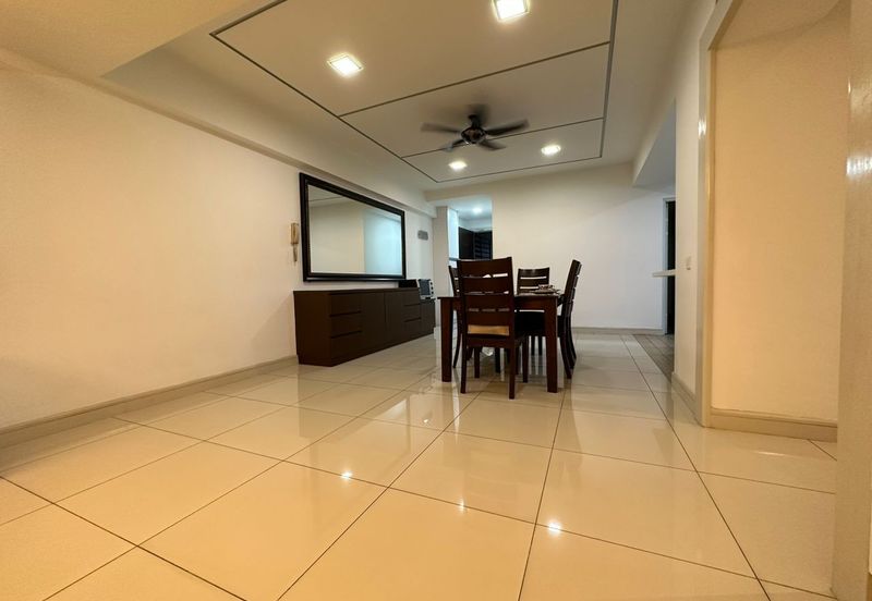 Royalle Condominium @ North Kiara