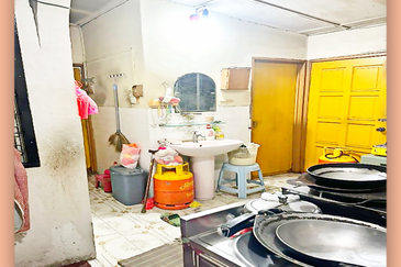 Strategic Location, 1storey Terrace House ('22 x 65') @ Kepong for Sale