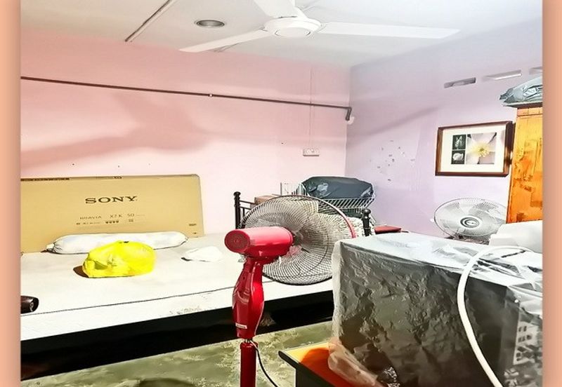 Strategic Location, 1storey Terrace House ('22 x 65') @ Kepong for Sale