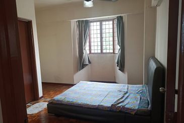 Tasik Heights Apartment