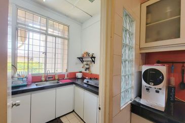 Pangsapuri Lili, Taman Bukit Subang, Seksyen U16