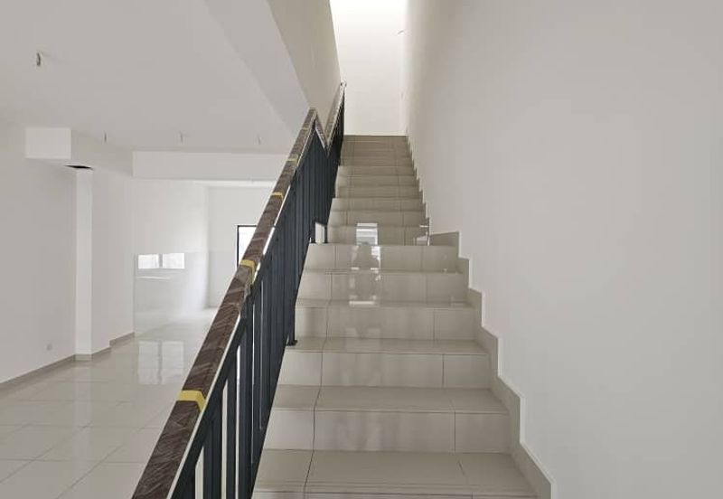 Robin @ Bandar Rimbayu