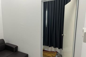 Facing Main Road Huge Renovated Office & Hall Taman Kota Syahbandar Melaka