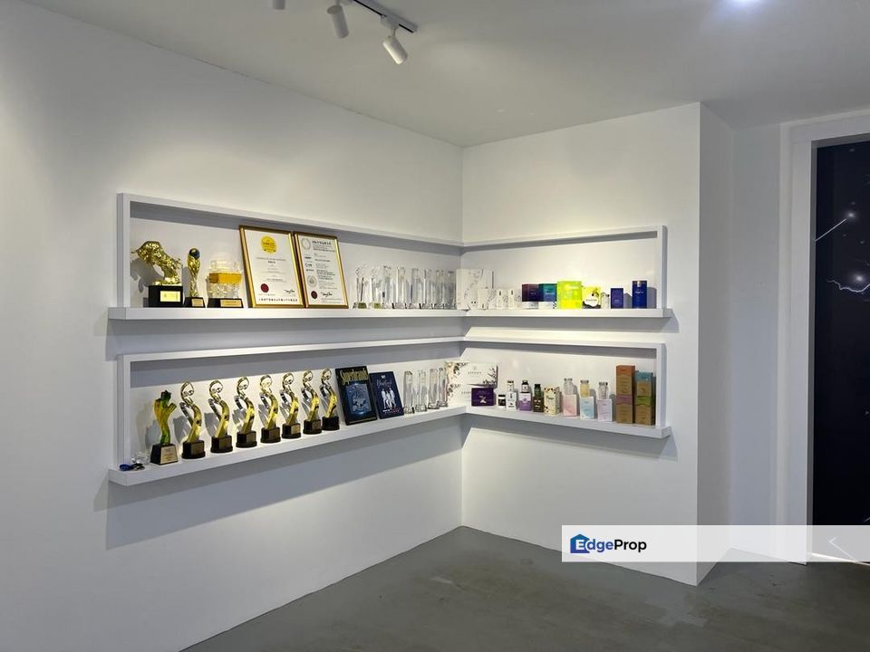 Facing Main Road Huge Renovated Office & Hall Taman Kota Syahbandar Melaka, Melaka, Melaka Tengah