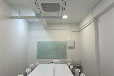 Facing Main Road Huge Renovated Office & Hall Taman Kota Syahbandar Melaka