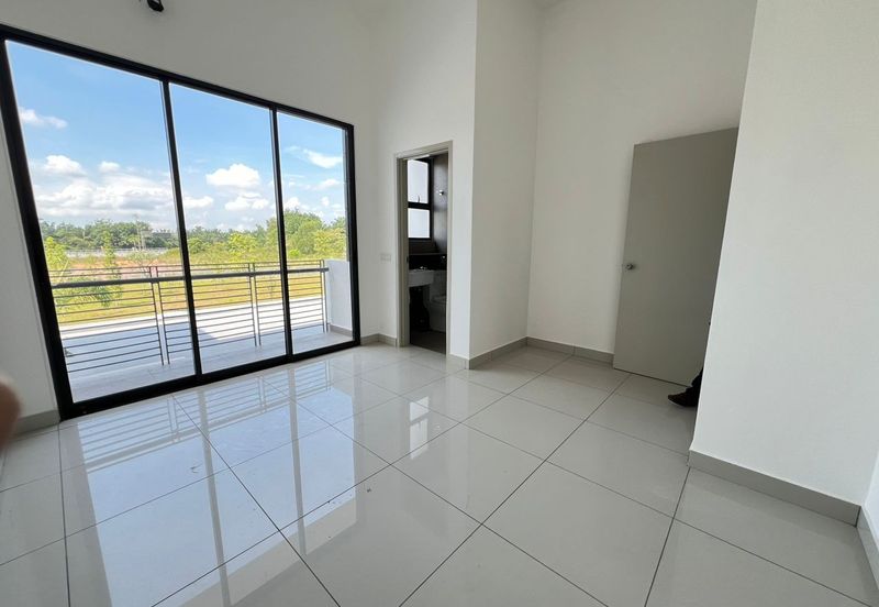 Robin @ Bandar Rimbayu