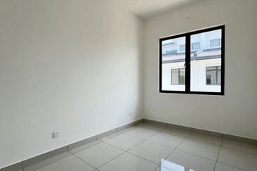 Robin @ Bandar Rimbayu