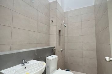 Robin @ Bandar Rimbayu