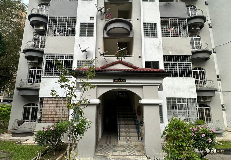 Casa Venicia Condominium