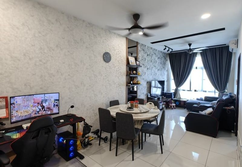 D'Summit Residences @ Kempas Utama