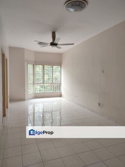 Near LRT, Freehold, 3r2b for SALE @ Merak Apartment, Puchong, Selangor, Bandar Kinrara Puchong