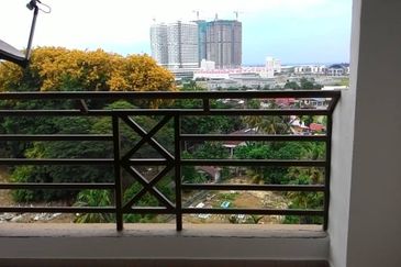 8th Avenue Condominium