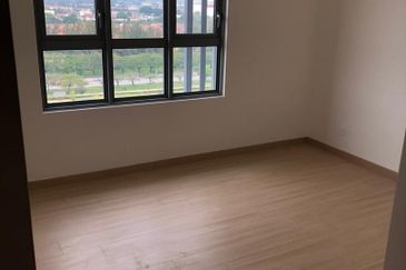 Gravit8 @ Klang South