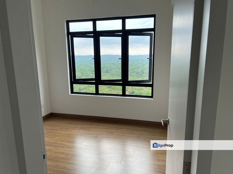New unit! 3r2b2cp for SALE @ The Amber Residence, 25.7, Selangor, Telok Panglima Garang
