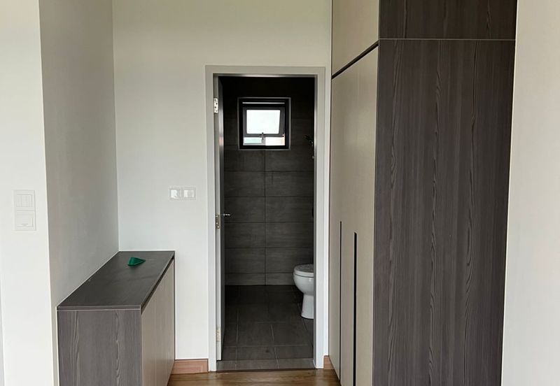 New unit! 3r2b2cp for SALE @ The Amber Residence, 25.7