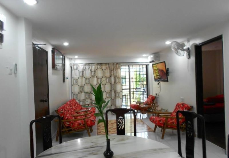 Lily & Jasmine Apartment