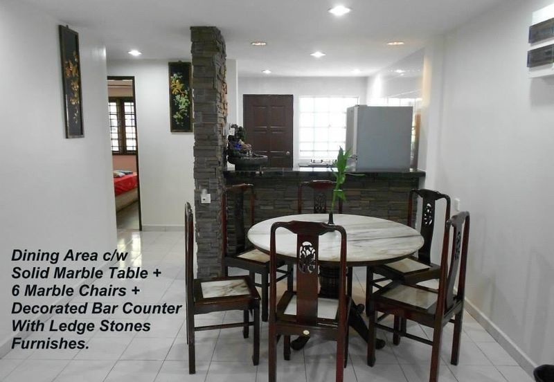 Lily & Jasmine Apartment