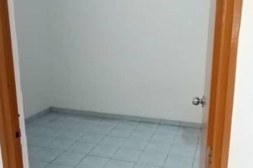 Flat Taman Ungku Tun Aminah