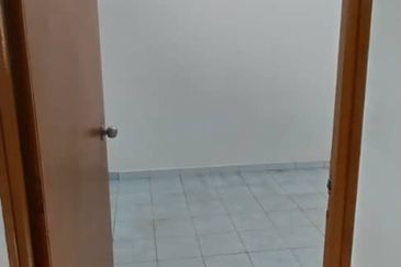 Flat Taman Ungku Tun Aminah