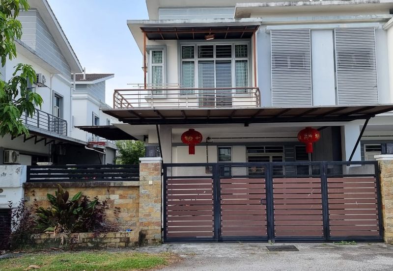 Renovated, fully furnished 4r3b @ Royal Ivory SP10, Bdr Saujana Putra