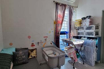 Renovated, fully furnished 4r3b @ Royal Ivory SP10, Bdr Saujana Putra