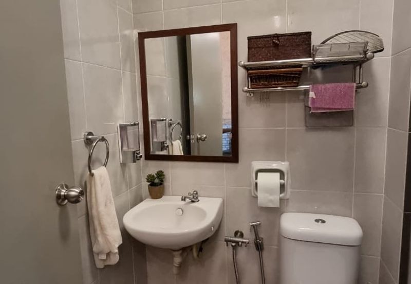 Renovated, fully furnished 4r3b @ Royal Ivory SP10, Bdr Saujana Putra