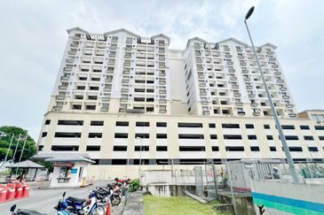 Persanda 3 Apartment