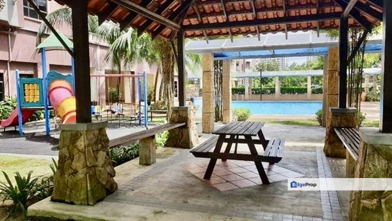 Fully Furnished Villamas Puchong Jaya Kinrara, Selangor, Puchong