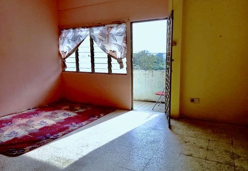 Flat Taman Sri Langat Sungai Chua Kajang