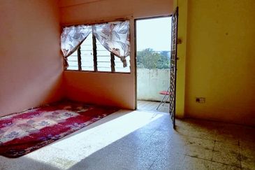 Flat Taman Sri Langat Sungai Chua Kajang