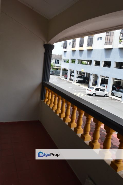 Huge FREEHOLD 3 Storey Terrace House for Sale at Ujong Pasir 24x70 , Melaka, Ujong Pasir