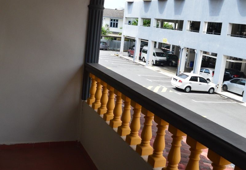 Huge FREEHOLD 3 Storey Terrace House for Sale at Ujong Pasir 24x70 