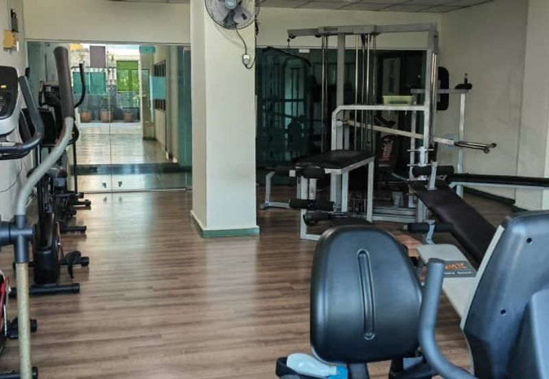 Huge FREEHOLD 3 Storey Terrace House for Sale at Ujong Pasir 24x70 