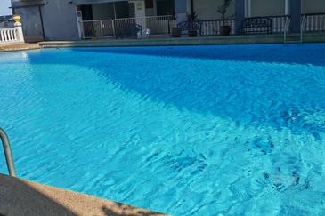 Huge FREEHOLD 3 Storey Terrace House for Sale at Ujong Pasir 24x70 