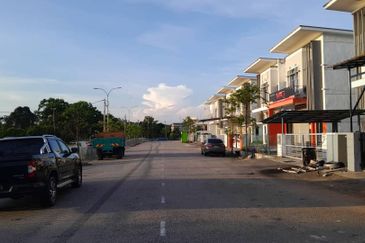 1.5 Storey Semi-D Factory for Sale at Tasik Utama Ayer Keroh Melaka