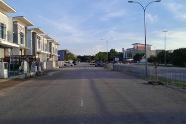 1.5 Storey Semi-D Factory for Sale at Tasik Utama Ayer Keroh Melaka