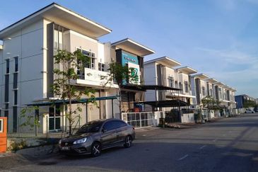 1.5 Storey Semi-D Factory for Sale at Tasik Utama Ayer Keroh Melaka